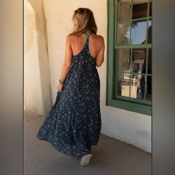 Three Bird Nest Oasis Pocket Maxi Dress - Navy Floral - Picture 2 of 5